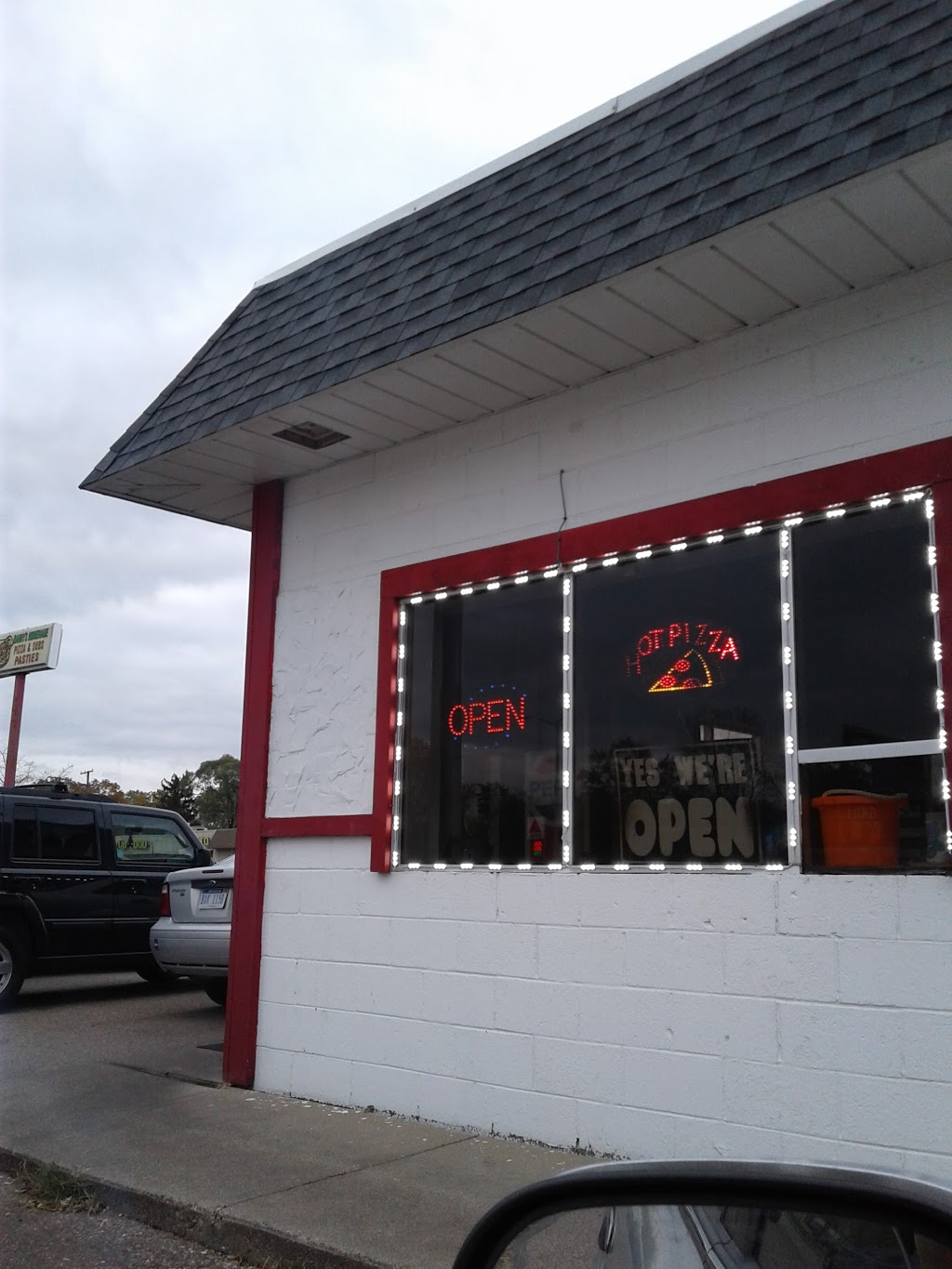 Dannys Pizza & Subs | 25901 Ecorse Rd, Taylor, MI 48180, USA | Phone: (313) 291-7300