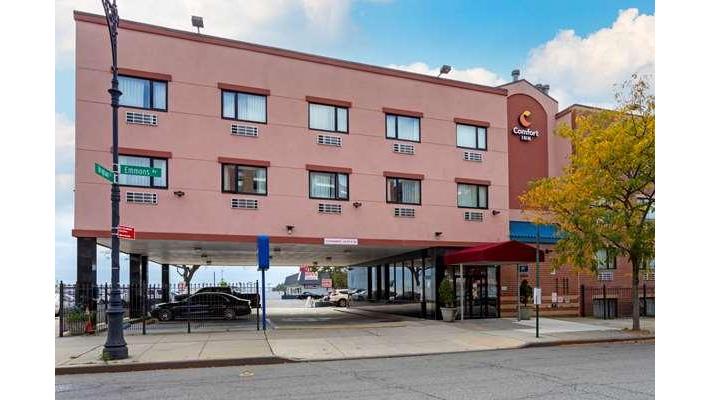 Comfort Inn | 3218 Emmons Ave, Brooklyn, NY 11235, USA | Phone: (718) 368-3334