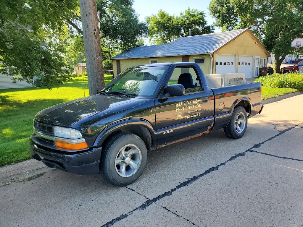 Blue Valley Pest Control | 403 S Walnut Ave, Milford, NE 68405, USA | Phone: (402) 761-2666