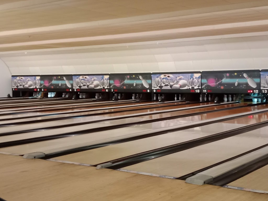 Pohlman Lanes & Family Entertainment Complex | 954 Pyramid Hill Blvd, Hamilton, OH 45013, USA | Phone: (513) 795-7694