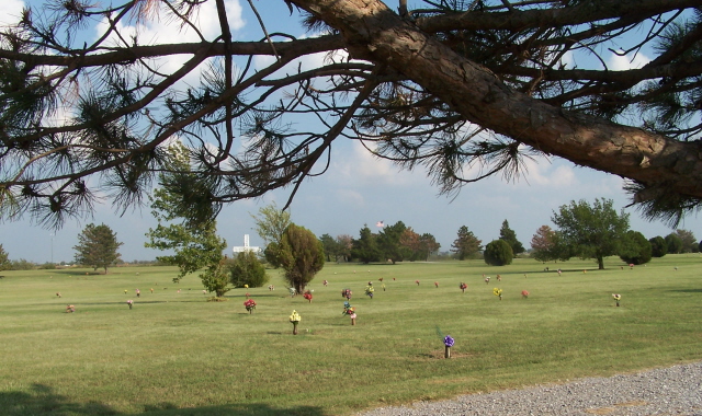 Spring Creek Memorial Cemetery | 14300 N County Line Rd, Oklahoma City, OK 73142, USA | Phone: (405) 232-8614