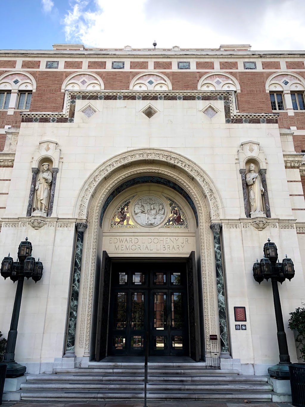 Doheny Memorial Library | 3550 Trousdale Pkwy, Los Angeles, CA 90089, USA | Phone: (213) 740-2543