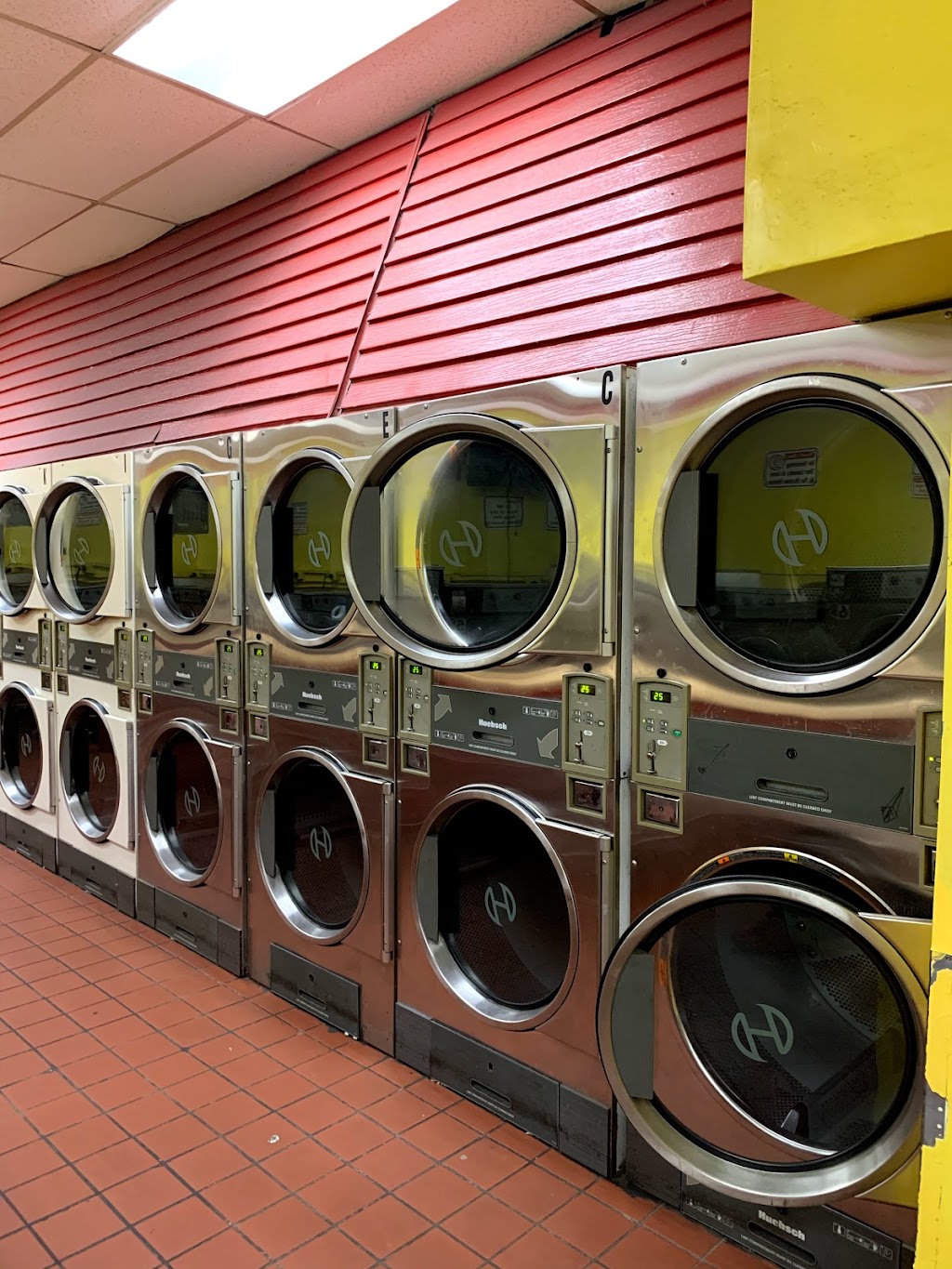 Laundromat | 55 N Myrtle Ave, Spring Valley, NY 10977, USA | Phone: (347) 530-4388