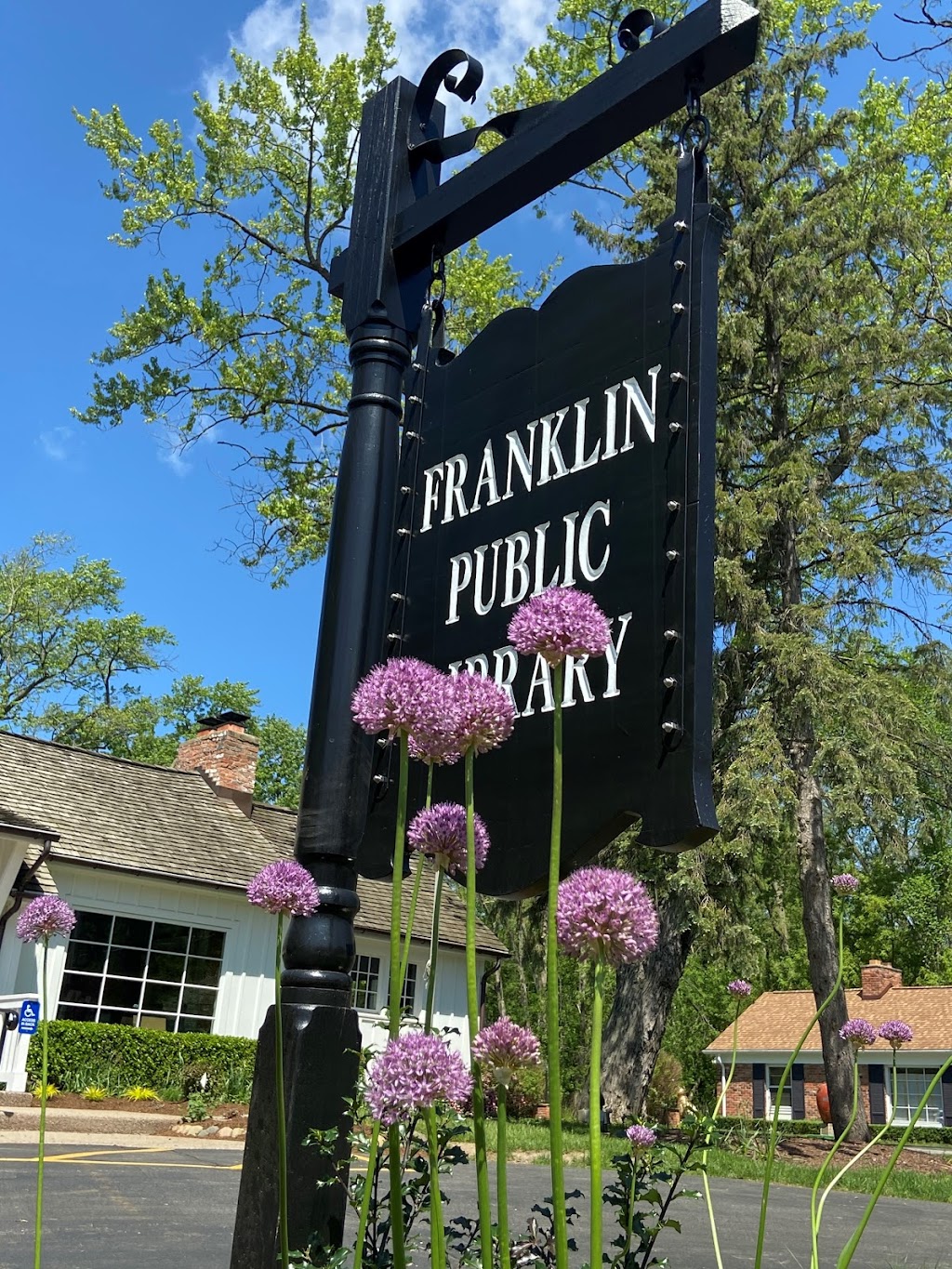 Franklin Public Library | 32455 Franklin Rd, Franklin, MI 48025, USA | Phone: (248) 851-2254