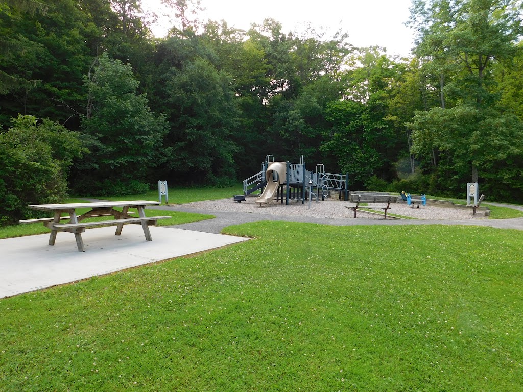 Bessie Benner Metzenbaum Park | 7940 Cedar Rd, Chesterland, OH 44026 | Phone: (440) 286-9516