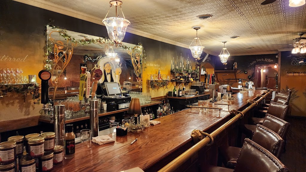 LaRoes Restaurant | 24138 Front St, Grand Rapids, OH 43522, USA | Phone: (419) 832-3082