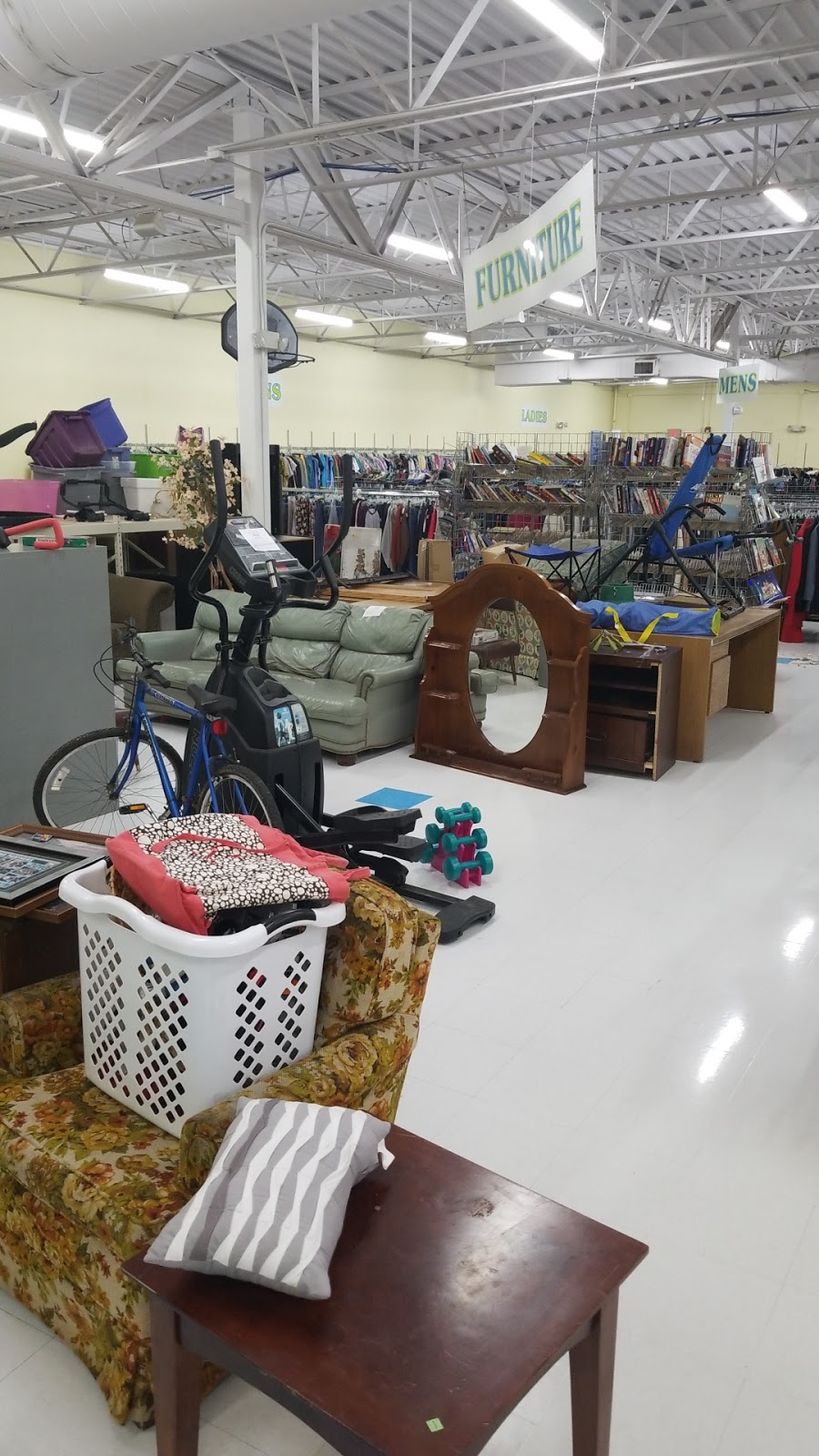 Triad Goodwill Store & Donation Center | 1551 Freeway Dr., Reidsville, NC 27320 | Phone: (336) 637-1005