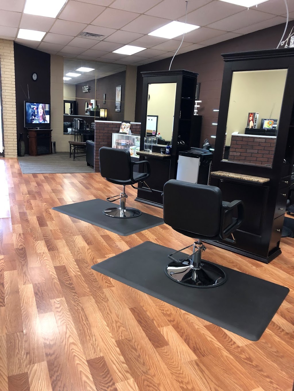 Shelys Beauty Salon | 745 W Pleasant Run Rd, Lancaster, TX 75146 | Phone: (469) 531-2522