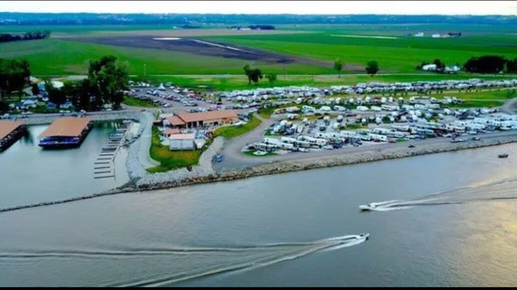 Cottonwood Cove Marina & RV Resort | 10270 Riverside Ln, Blair, NE 68008, USA | Phone: (402) 426-1900