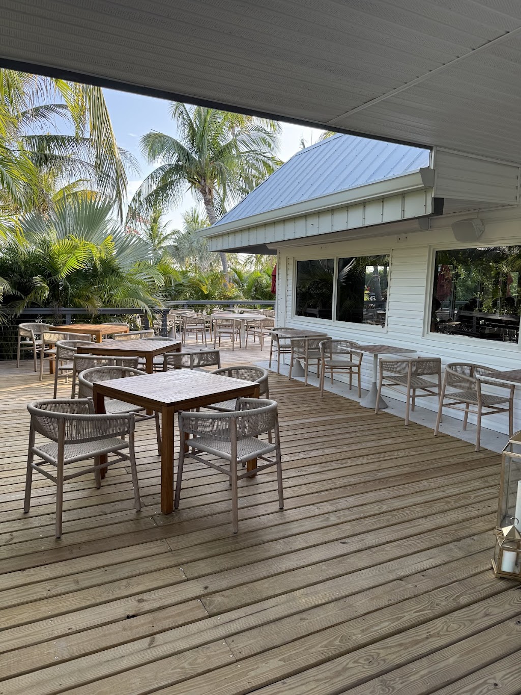 Kindler Wood-Fired Fare | 84001 Overseas Hwy, Islamorada, FL 33036, USA | Phone: (305) 664-5300