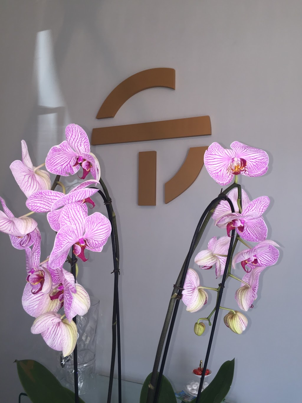 Skin Thesis | 8969 Santa Monica Blvd Suite J, West Hollywood, CA 90069, USA | Phone: (310) 598-1580