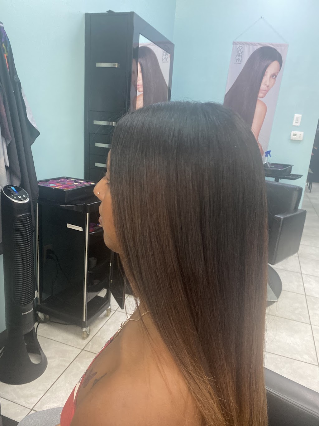 C&K Dominican Hair Salon | 617 Blackshoals Dr, Cary, NC 27511, USA | Phone: (919) 579-0915