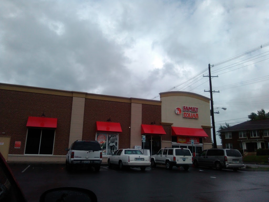 Family Dollar | 3901 W Market St, Louisville, KY 40212, USA | Phone: (502) 901-6001