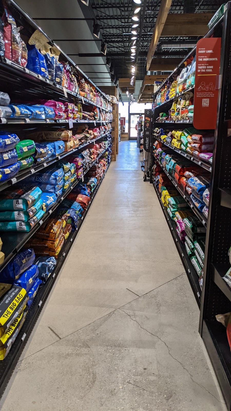 Chuck & Dons Pet Food & Supplies | 2069 S Robert St, West St Paul, MN 55118, USA | Phone: (651) 202-2159