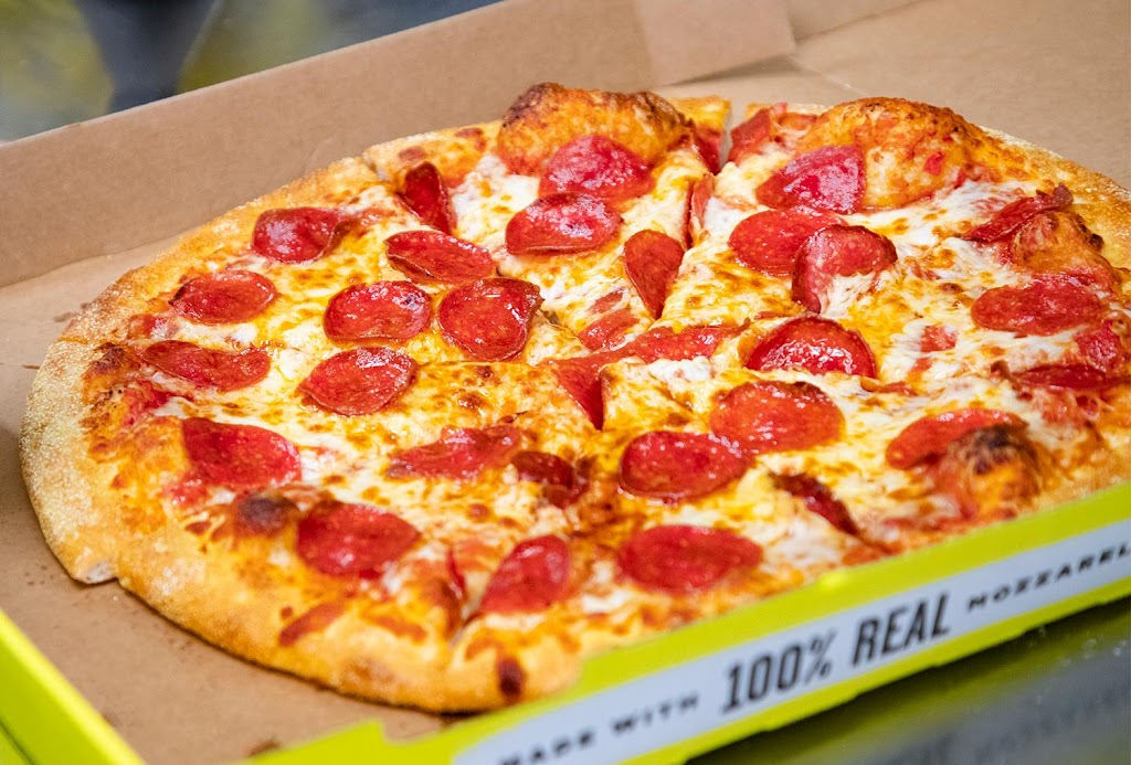 Hungry Howies Pizza | 30130 23 Mile Rd, New Baltimore, MI 48047, USA | Phone: (586) 421-9600