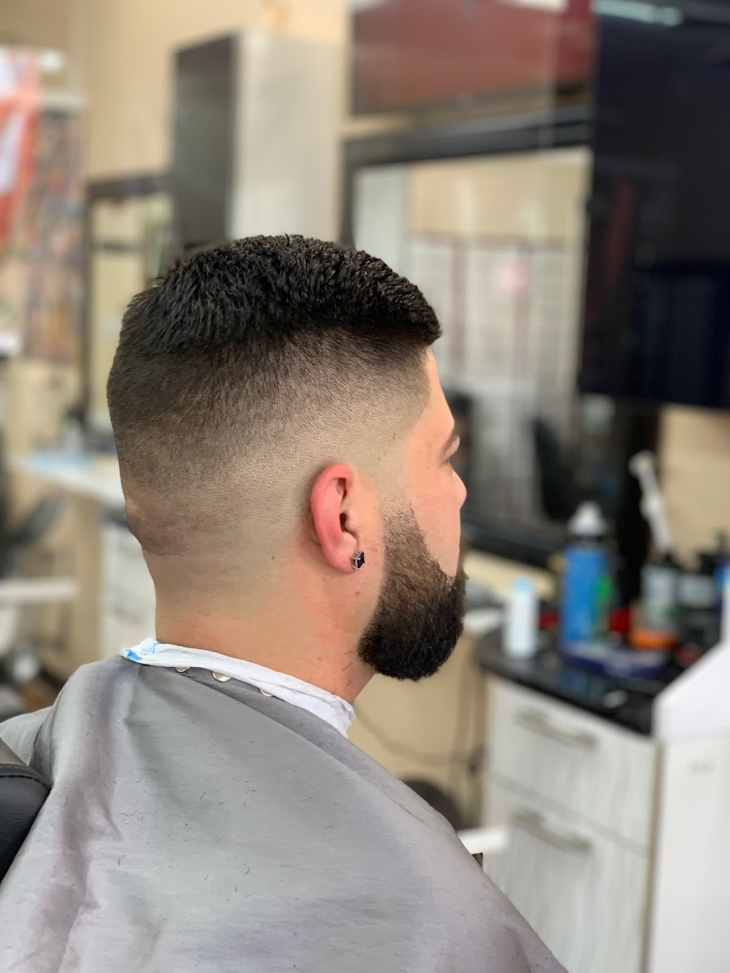 Angeles Liberty Barber Shop & Stylist | 254 S Main St, Manville, NJ 08835, USA | Phone: (908) 636-0733