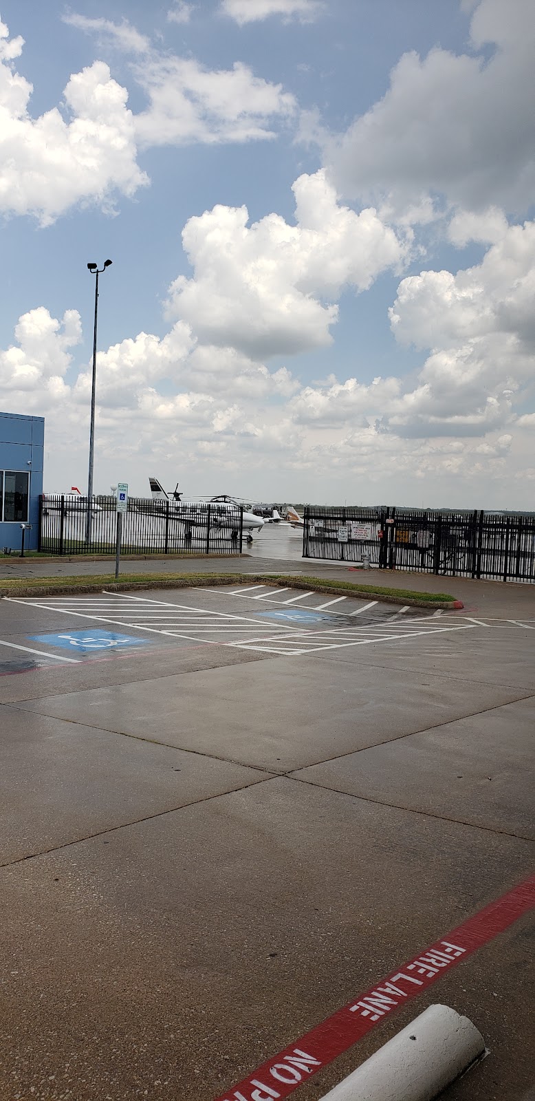 Spinks Airport | 450 Alsbury Ct, Burleson, TX 76028, USA | Phone: (817) 392-5430