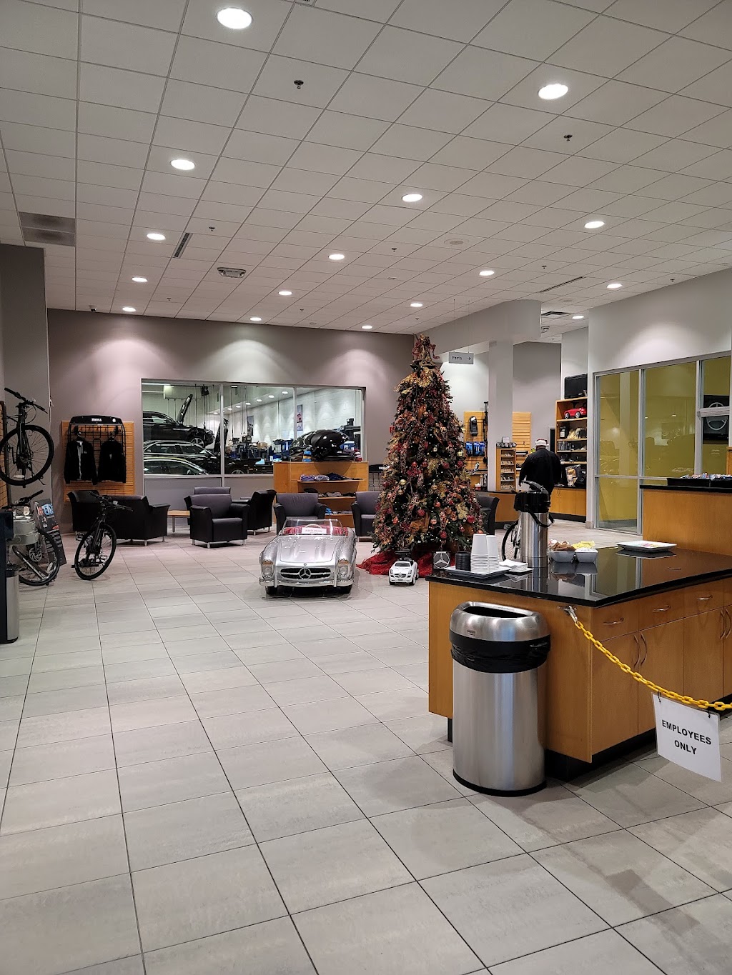 Mercedes-Benz of Lynnwood | 17800 Hwy 99, Lynnwood, WA 98037 | Phone: (425) 409-2574