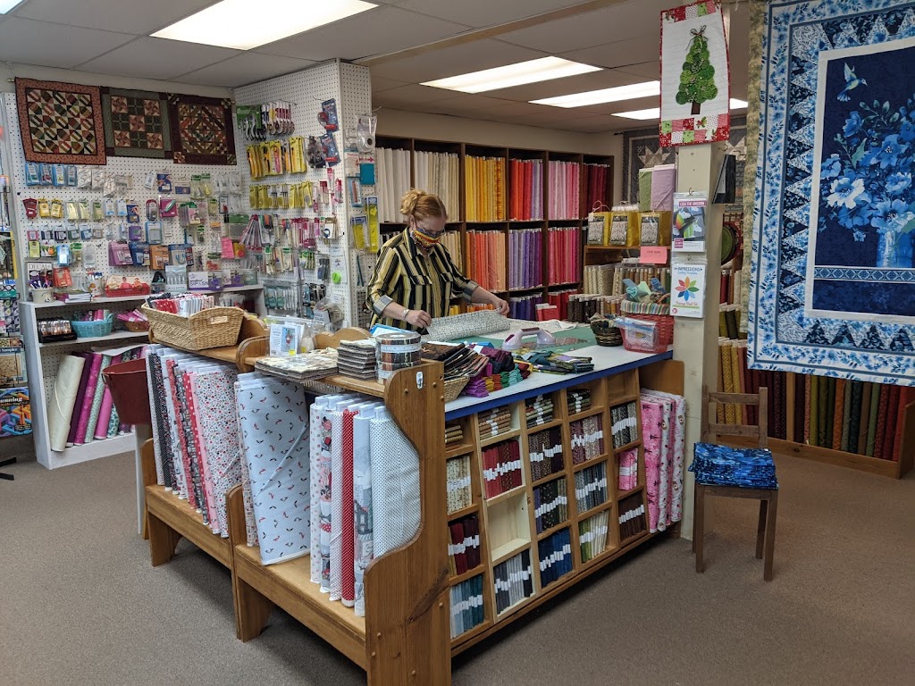 Quilting Bee Quilt Shop | 4904 Old Georgetown Rd, Georgetown, IN 47122, USA | Phone: (812) 542-1236