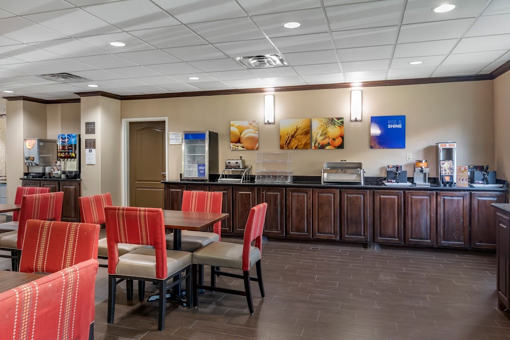 Comfort Inn & Suites Near Lake Lewisville | 8111 S Interstate 35, Corinth, TX 76210, USA | Phone: (940) 497-6300