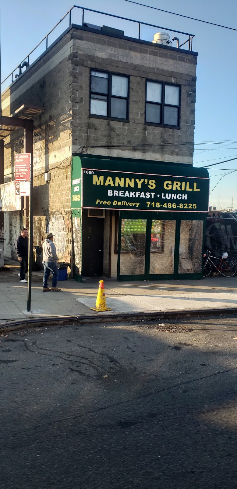 Mannys | 1110 Metropolitan Ave, Brooklyn, NY 11211, USA | Phone: (718) 486-8225