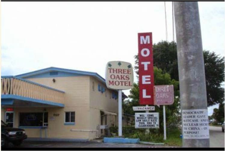 Three Oaks Motel | 707 S Hopkins Ave, Titusville, FL 32780, USA | Phone: (321) 267-6272