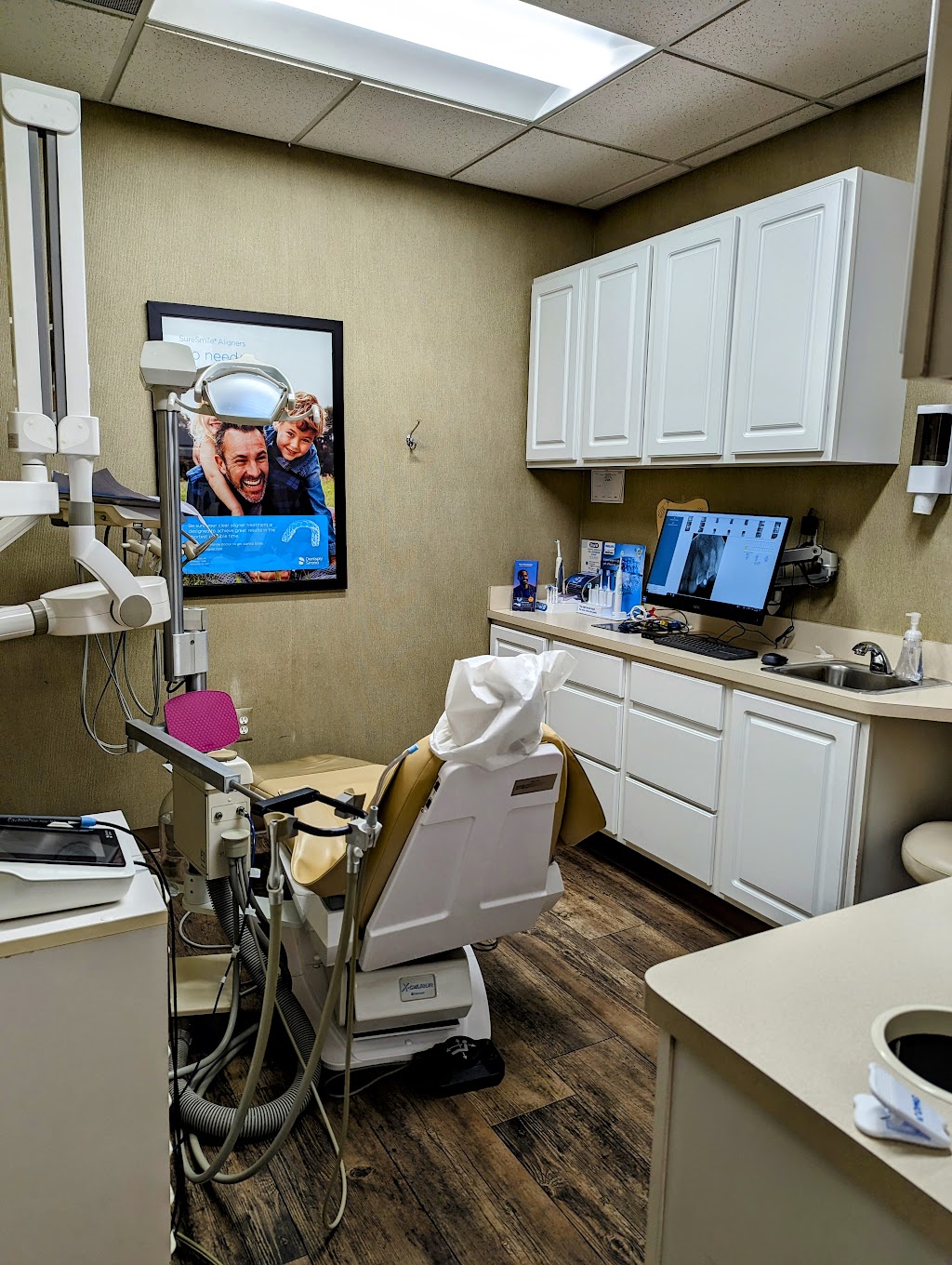 Lepri Dental | 27730 Gratiot Ave, Roseville, MI 48066, USA | Phone: (586) 771-6440