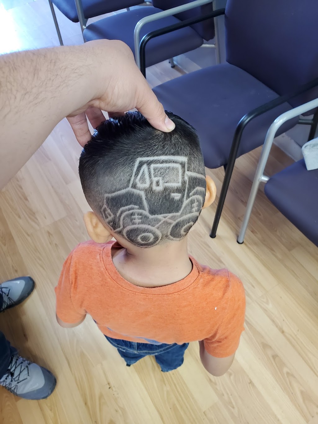 Rafas Barbershop | 950 W 104th Ave, Northglenn, CO 80234, USA | Phone: (720) 364-8811