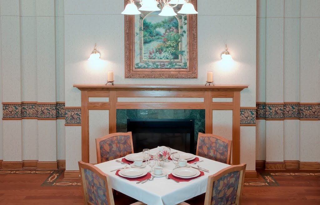 Woodbury Senior Living | 7012 Lake Rd, Woodbury, MN 55125, USA | Phone: (651) 735-6000