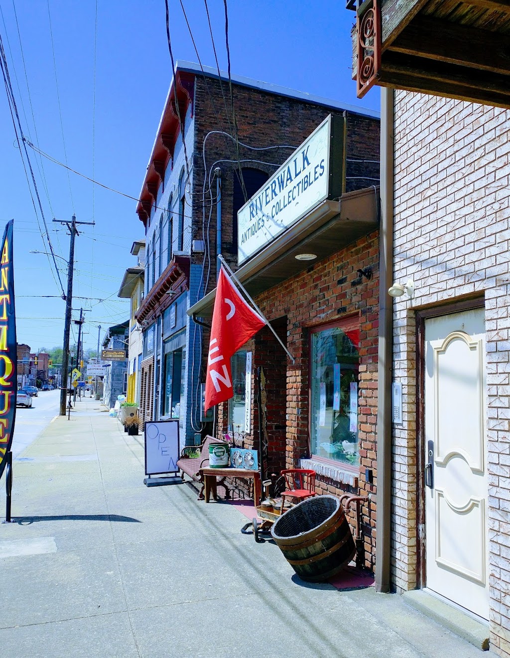 Riverwalk Antiques | 308 W Crawford Ave, Connellsville, PA 15425, USA | Phone: (724) 707-9554