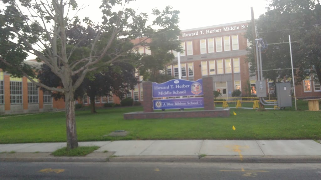 Howard T Herber Middle School | 75 Ocean Ave, Malverne, NY 11565, USA | Phone: (516) 887-6400