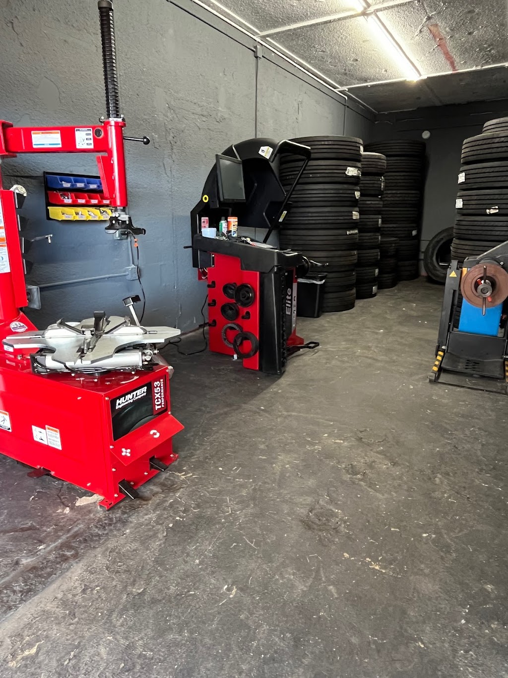 Lito Tire Service Inc. | 2500 US-441, Fruitland Park, FL 34731, USA | Phone: (352) 718-3429