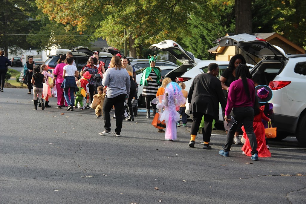 The Vine Preschool at Wesley | 8412 Richmond Ave #2328, Alexandria, VA 22309, USA | Phone: (703) 780-1810