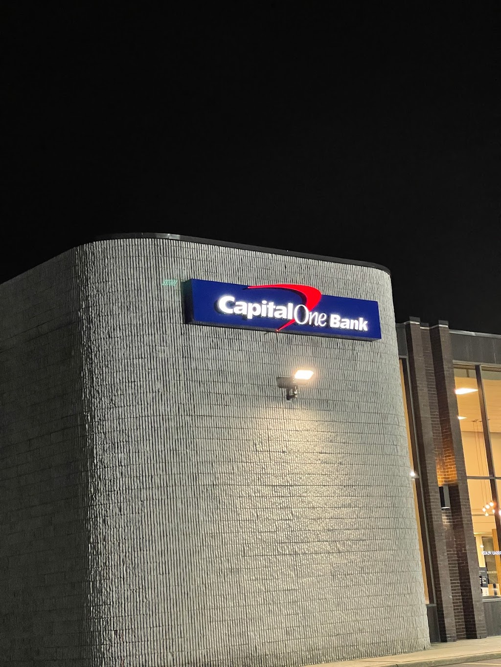 Capital One Bank | 611 Hempstead Turnpike, West Hempstead, NY 11552 | Phone: (516) 485-3301