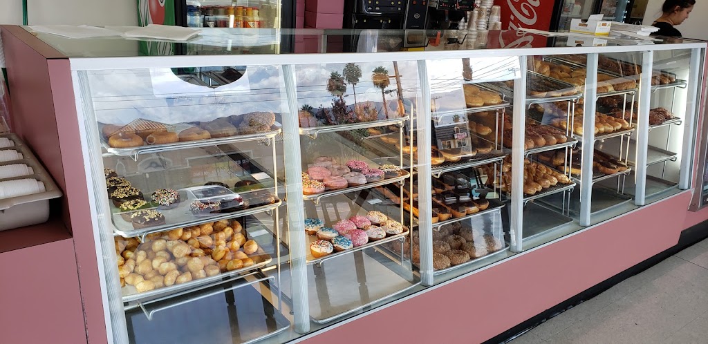 Donut Star | 16738 Lakeshore Dr STE L, Lake Elsinore, CA 92530, USA | Phone: (951) 674-0907