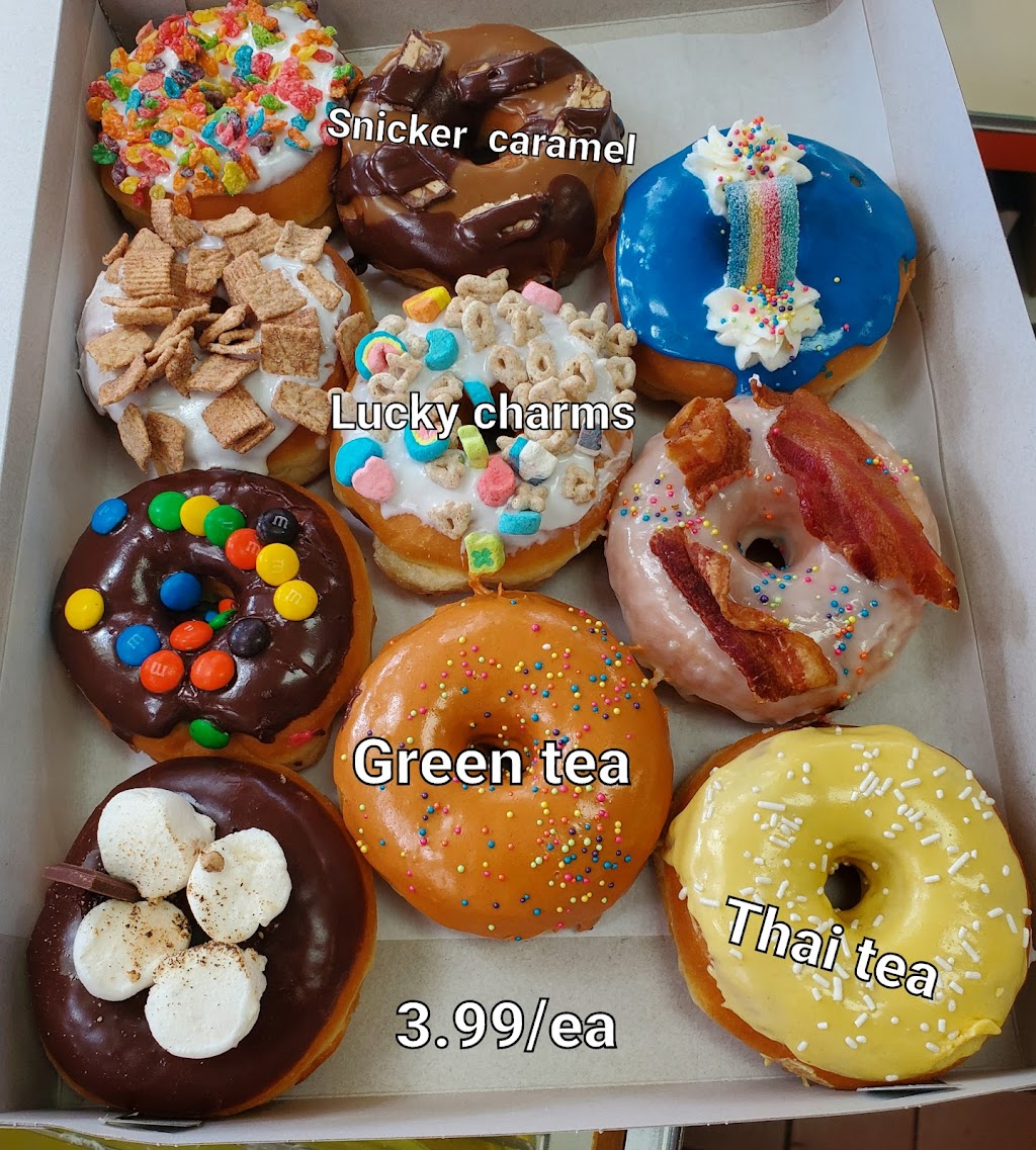 Extra terrific donuts | 1545 Crenshaw Blvd, Los Angeles, CA 90019, USA | Phone: (323) 879-9431