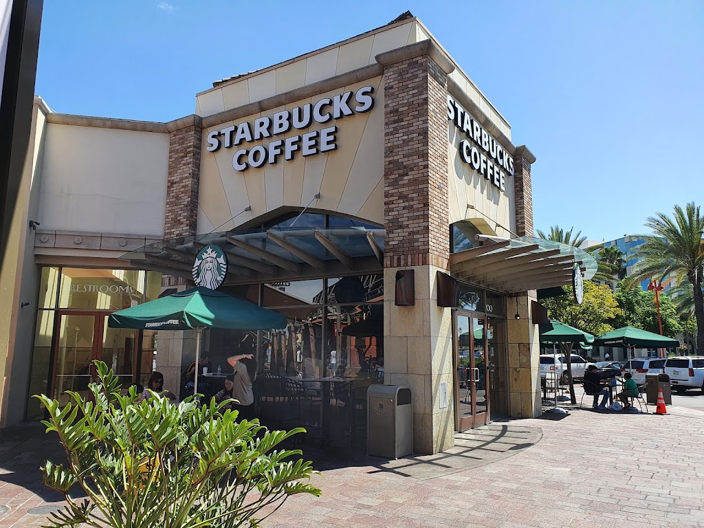 Starbucks | 100 Citadel Dr, Commerce, CA 90040, USA | Phone: (323) 888-2153