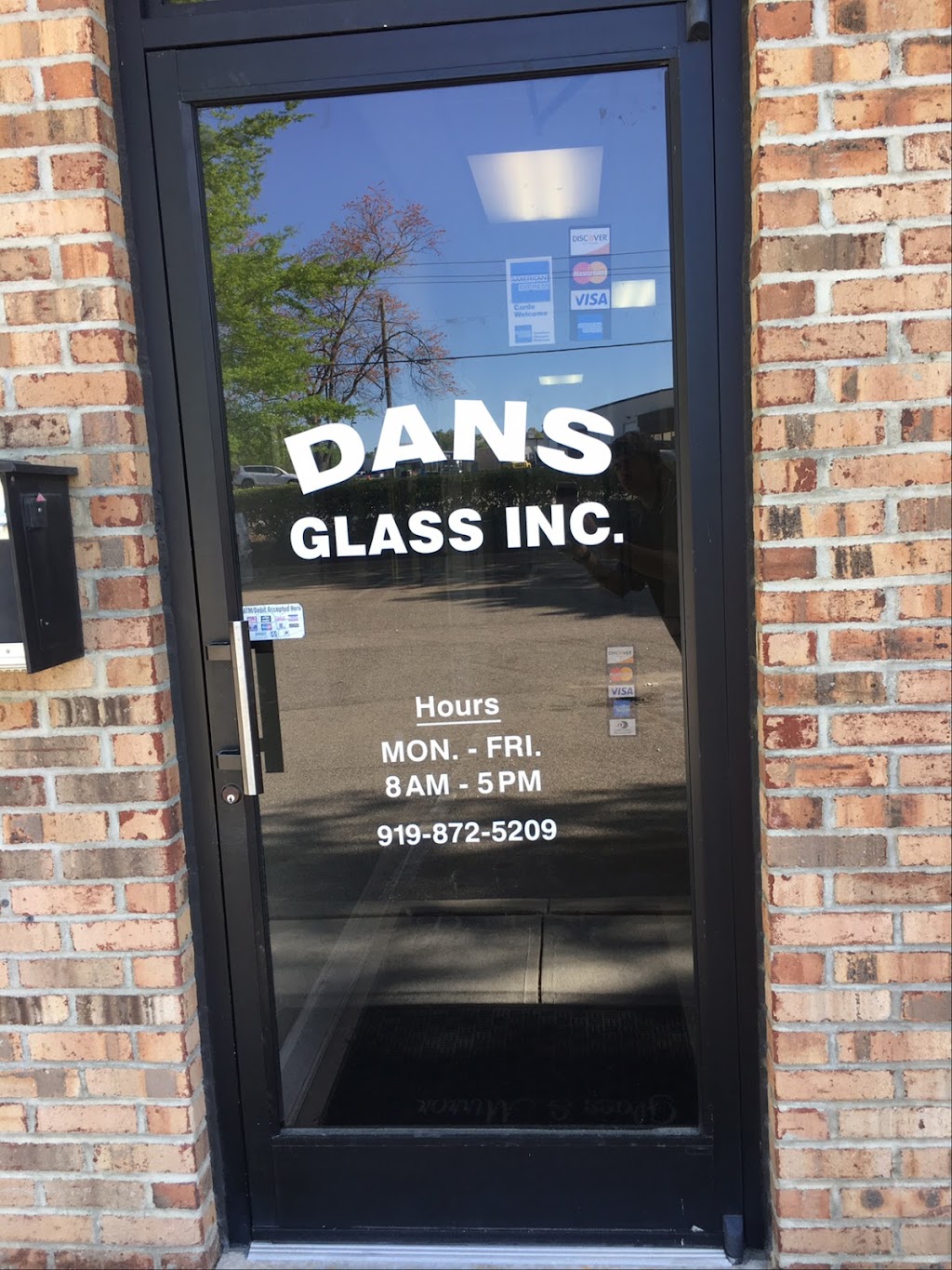 Dans Glass Inc. | 3200 Gresham Lake Rd #109, Raleigh, NC 27615, USA | Phone: (919) 872-5209