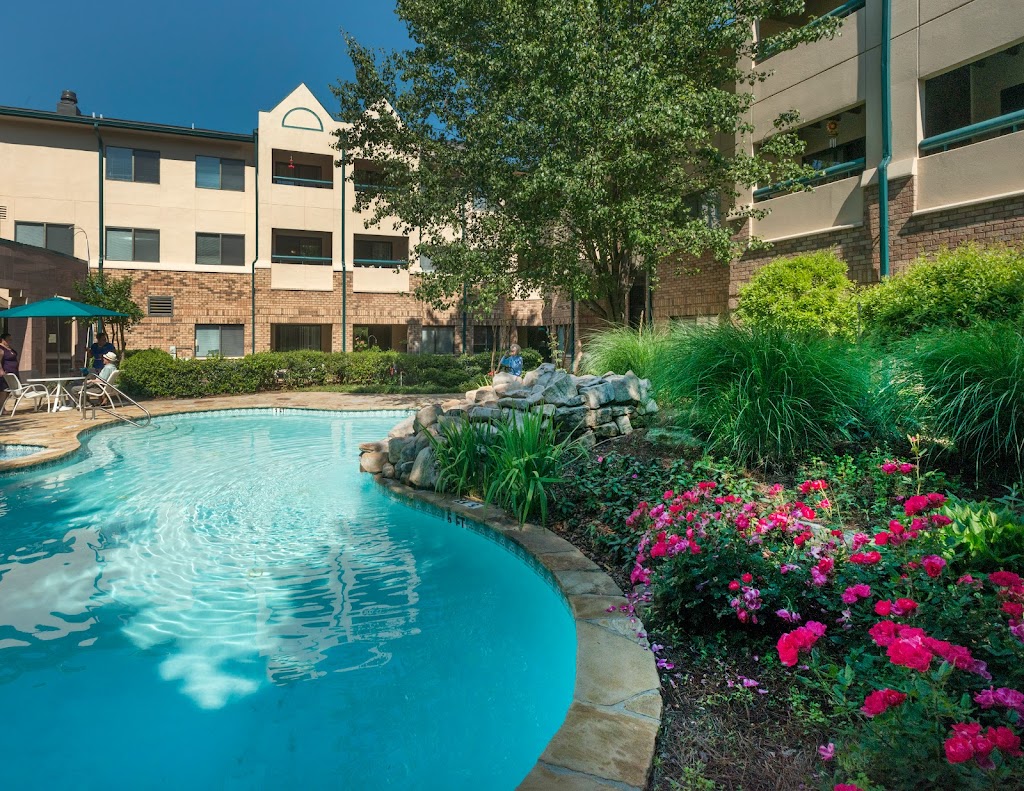 Delmar Gardens of Gwinnett Senior Living | 3100 Club Dr, Lawrenceville, GA 30044, USA | Phone: (770) 923-3100