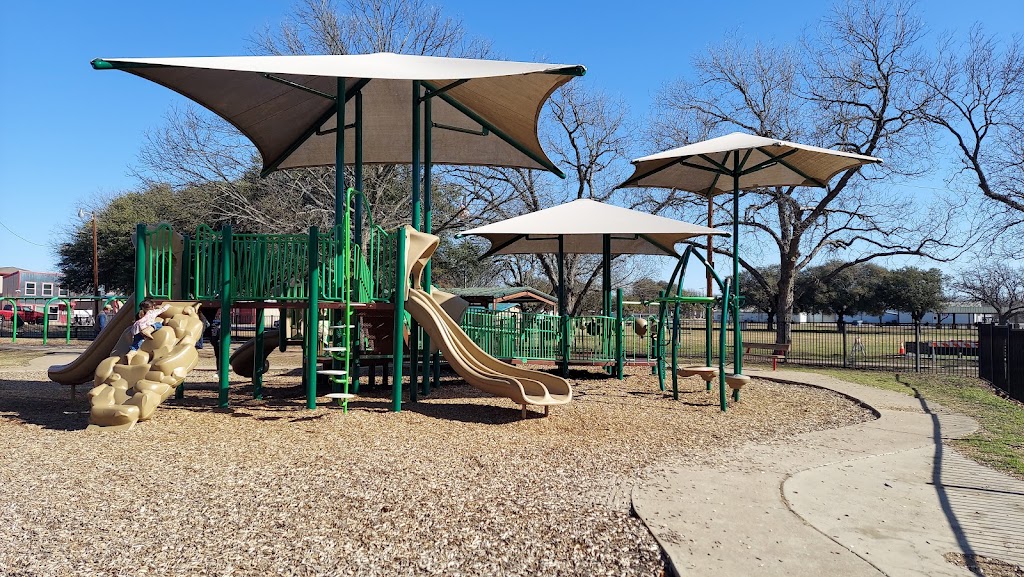 Hulen Park | 301 W Westhill Dr, Cleburne, TX 76033, USA | Phone: (817) 556-8858