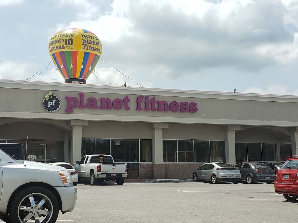 Planet Fitness | 4800 Columbia Ave, Dallas, TX 75226, USA | Phone: (469) 324-5599