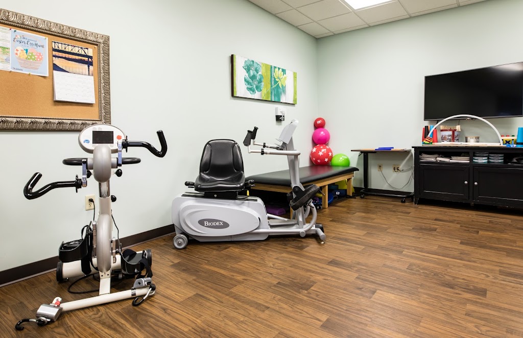 Twin Oaks Health & Rehab | 757 W Eisenhower Rd, Lansing, KS 66043, USA | Phone: (913) 297-2299