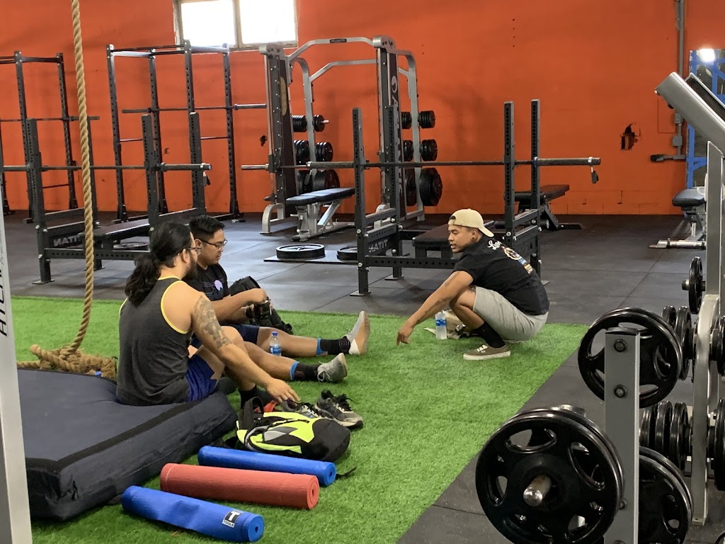 Iron Valley Fitness | 1025 F St, Wasco, CA 93280, USA | Phone: (661) 888-0800