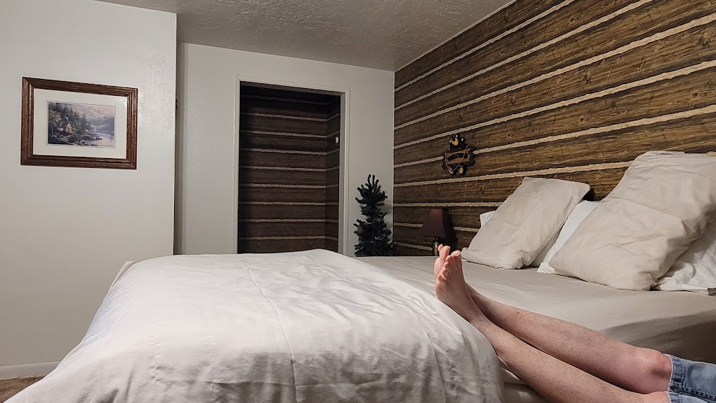 Anthony Motel | 423 W Main St, Anthony, KS 67003, USA | Phone: (620) 842-5185