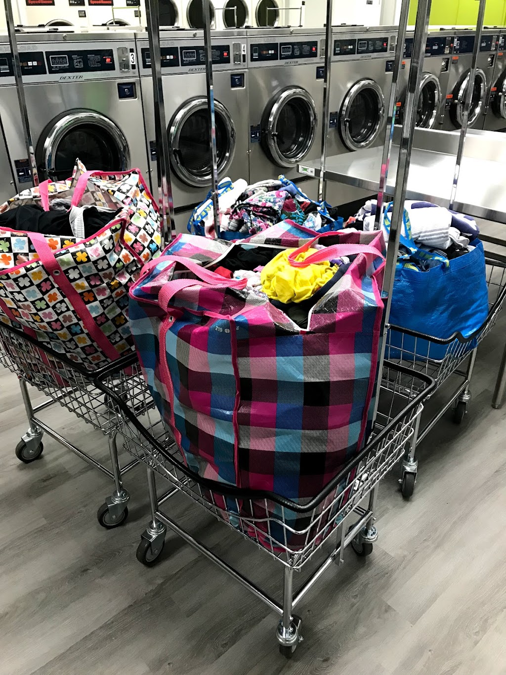 Laundry Station | 2250 Huntington Ave, Alexandria, VA 22303, USA | Phone: (703) 341-6735