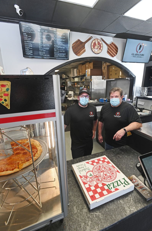 Gladiators Pizza and Deli | 3900 Ten Oaks Rd #6, Glenelg, MD 21737 | Phone: (410) 489-3000