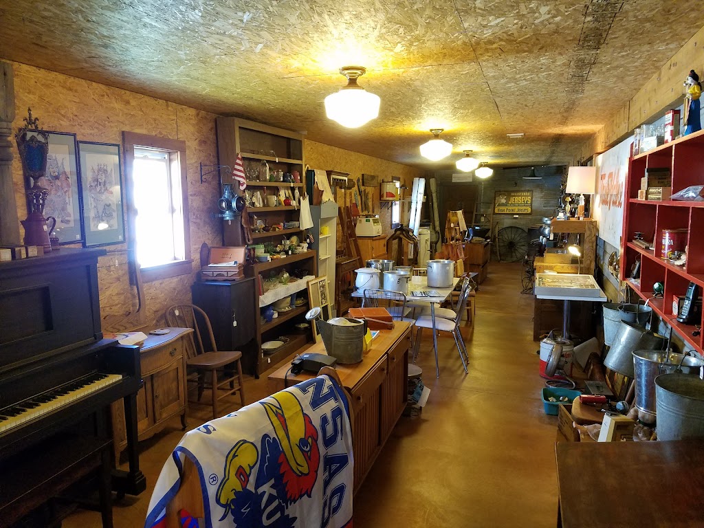 Emma Creeks Antiques | 100 N Main St, Hesston, KS 67062, USA | Phone: (316) 416-1409