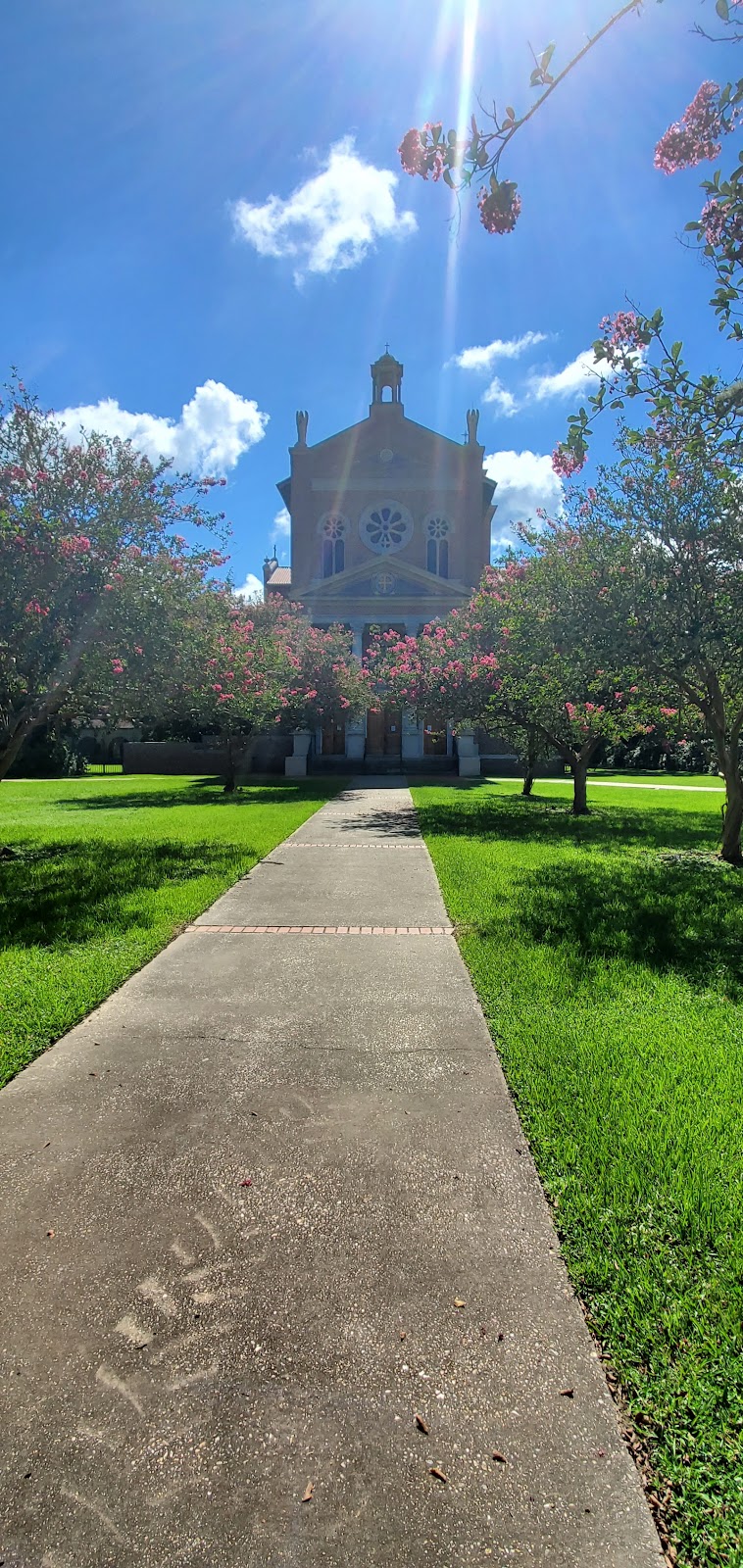 Saint Joseph Abbey Gift Shop | 75376 River Rd, St Benedict, LA 70457, USA | Phone: (985) 867-2227