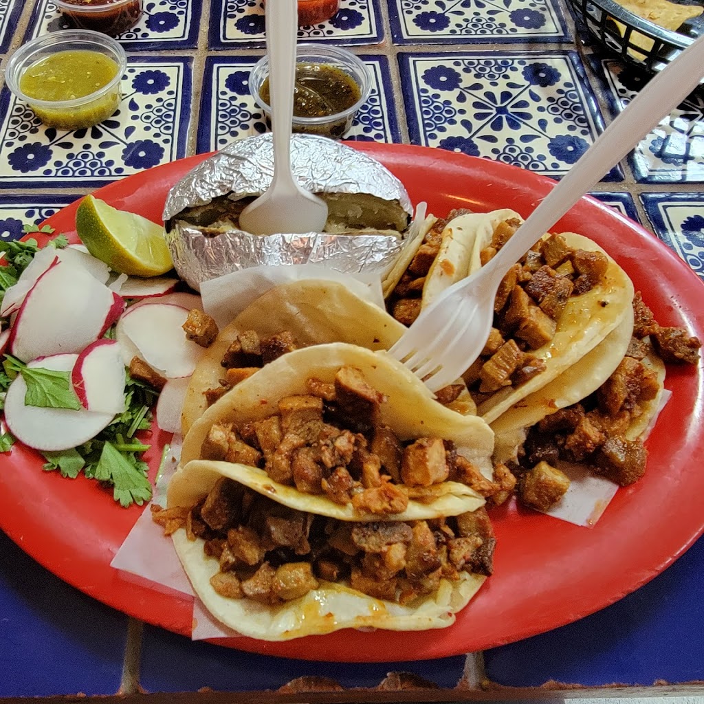 Tacos Chinampa | 7500 N Mesa St #302, El Paso, TX 79912, USA | Phone: (915) 581-6157