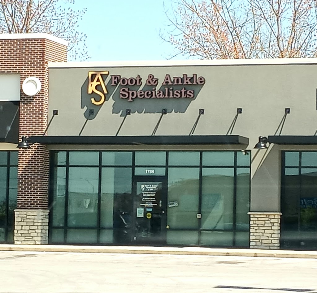 Foot & Ankle Specialists of Indiana Dr. Mieasha Hicks Barksdale | 1769 Melody Ln, Greenfield, IN 46140, USA | Phone: (317) 937-8503